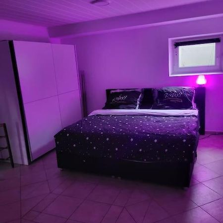 Apartmán Schoene Unterkunft Mit Whirpool Nahe Phantasialand Weilerswist Exteriér fotografie